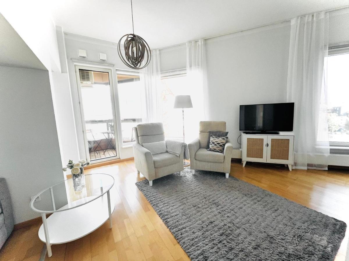 Lootsi Apartment With Sauna, Next To Old Town, City Center, Port タリン エクステリア 写真