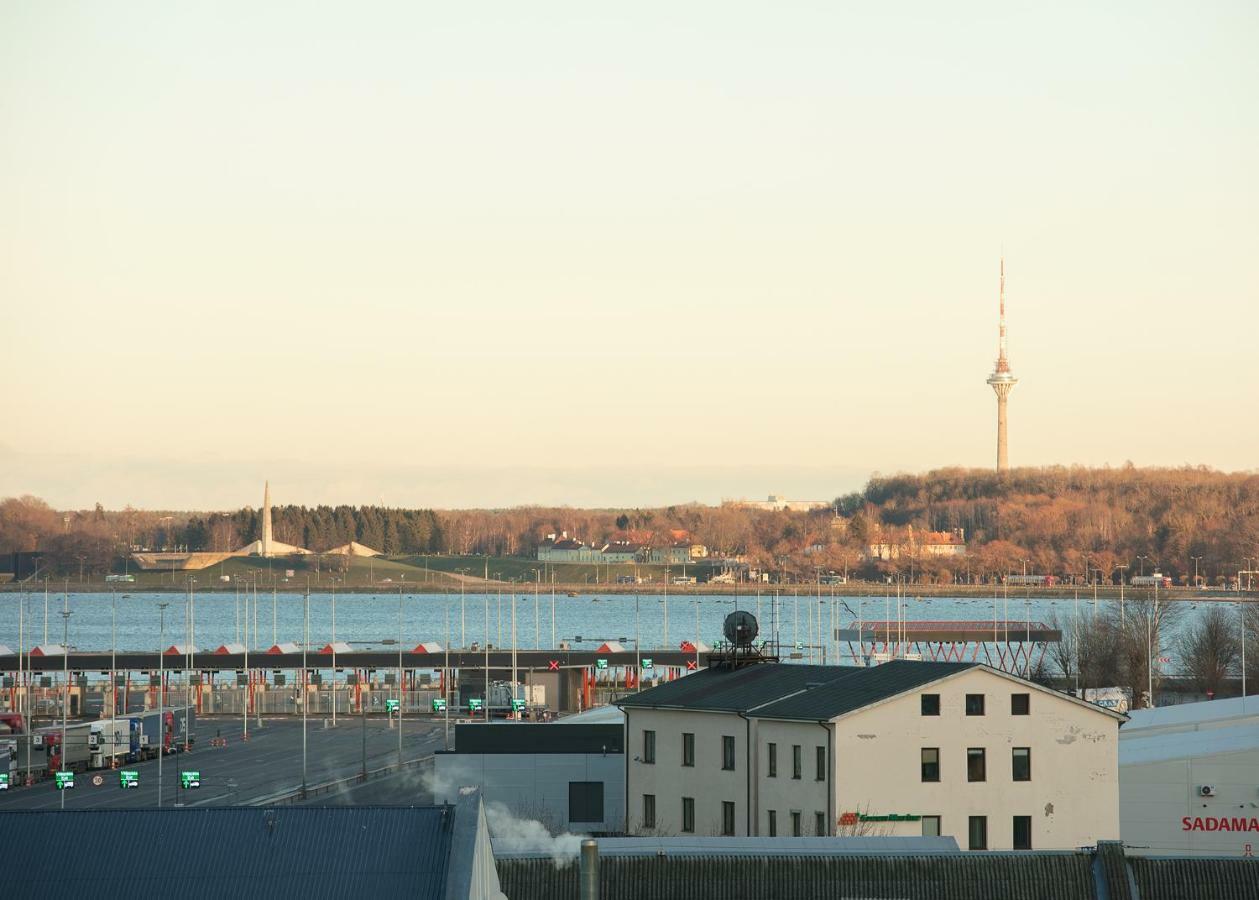 Lootsi Apartment With Sauna, Next To Old Town, City Center, Port タリン エクステリア 写真