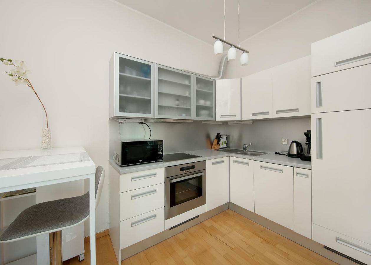 Lootsi Apartment With Sauna, Next To Old Town, City Center, Port タリン エクステリア 写真