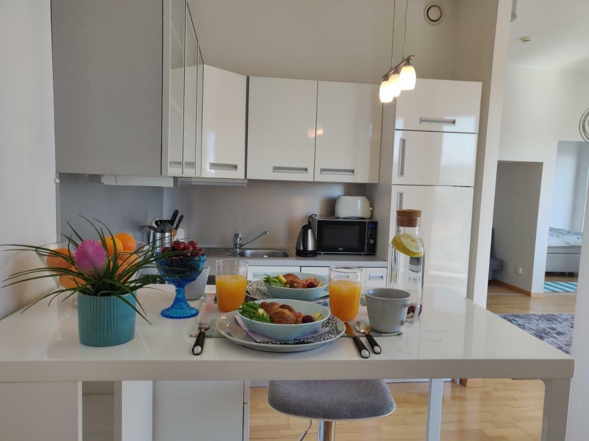Lootsi Apartment With Sauna, Next To Old Town, City Center, Port タリン エクステリア 写真